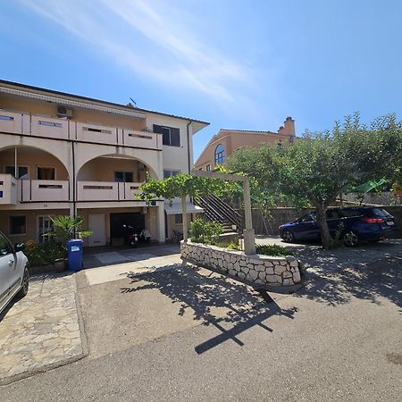 Apartment Petar Punat Exterior photo